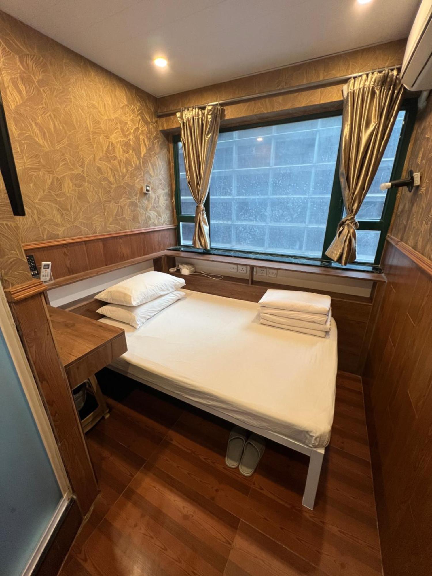 Hop On Nathan Road Hostel *