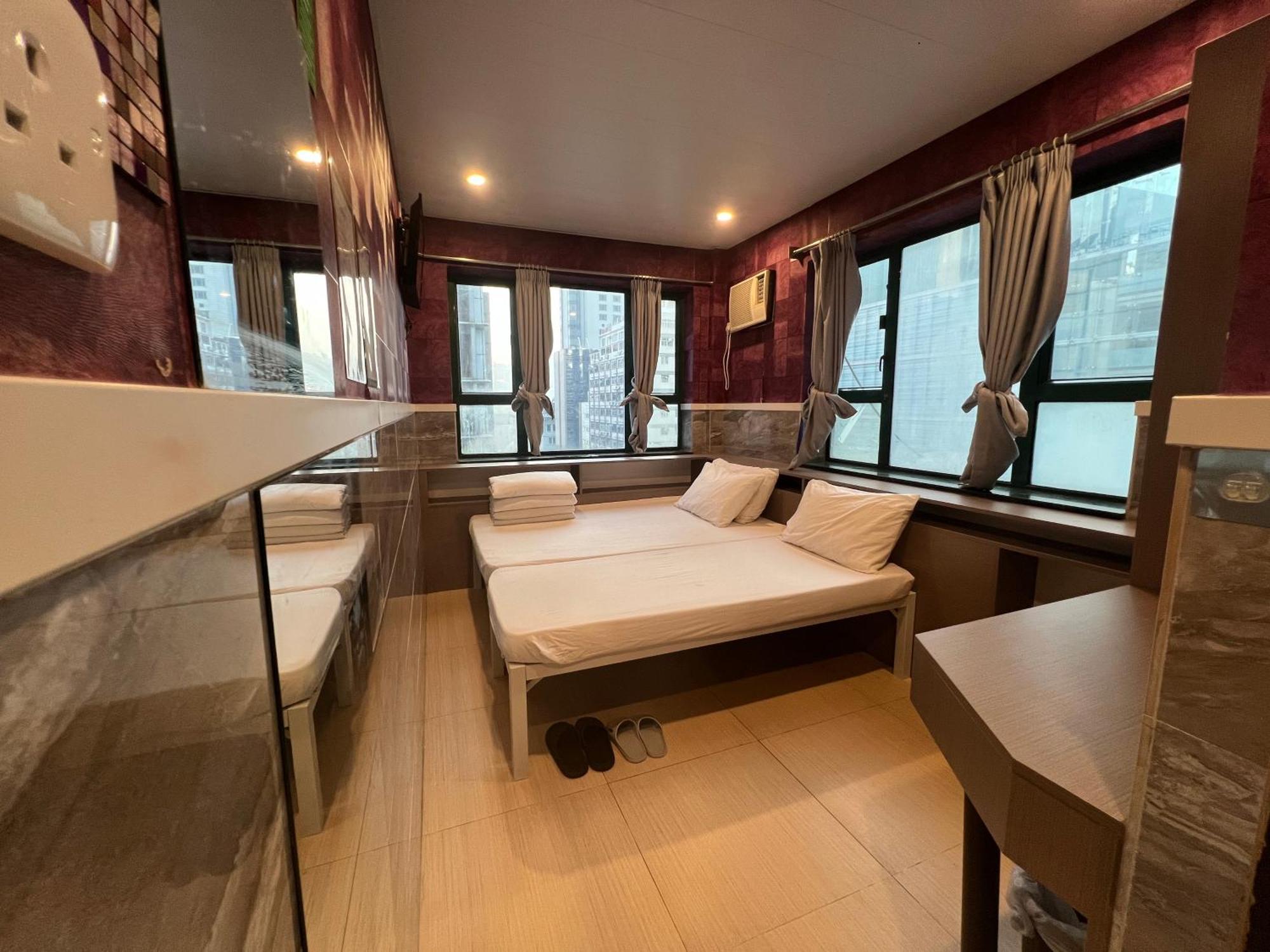 Hostel Hop On Nathan Road Hongkong